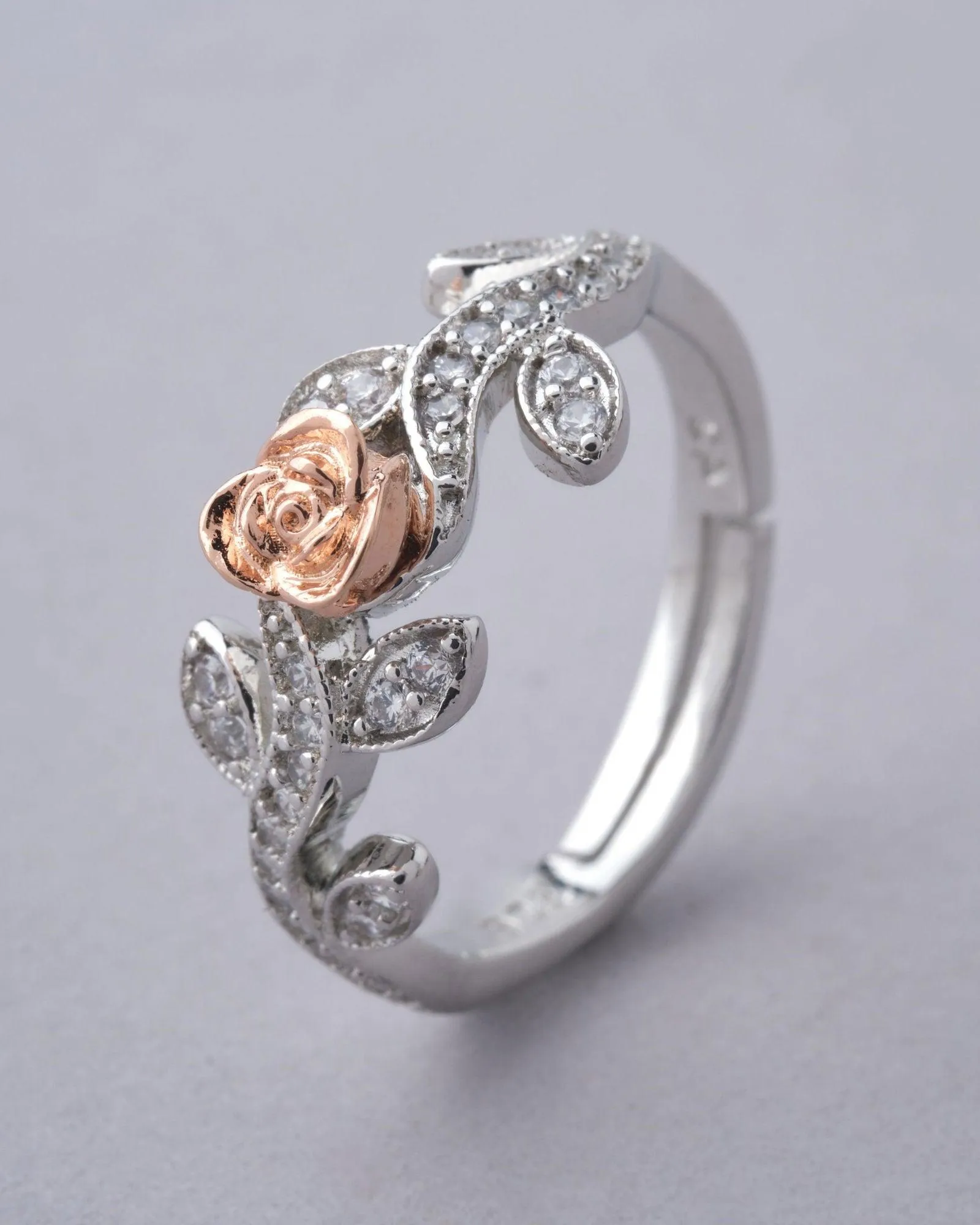 925 Sterling Silver Beautiful Rose Ring R01586