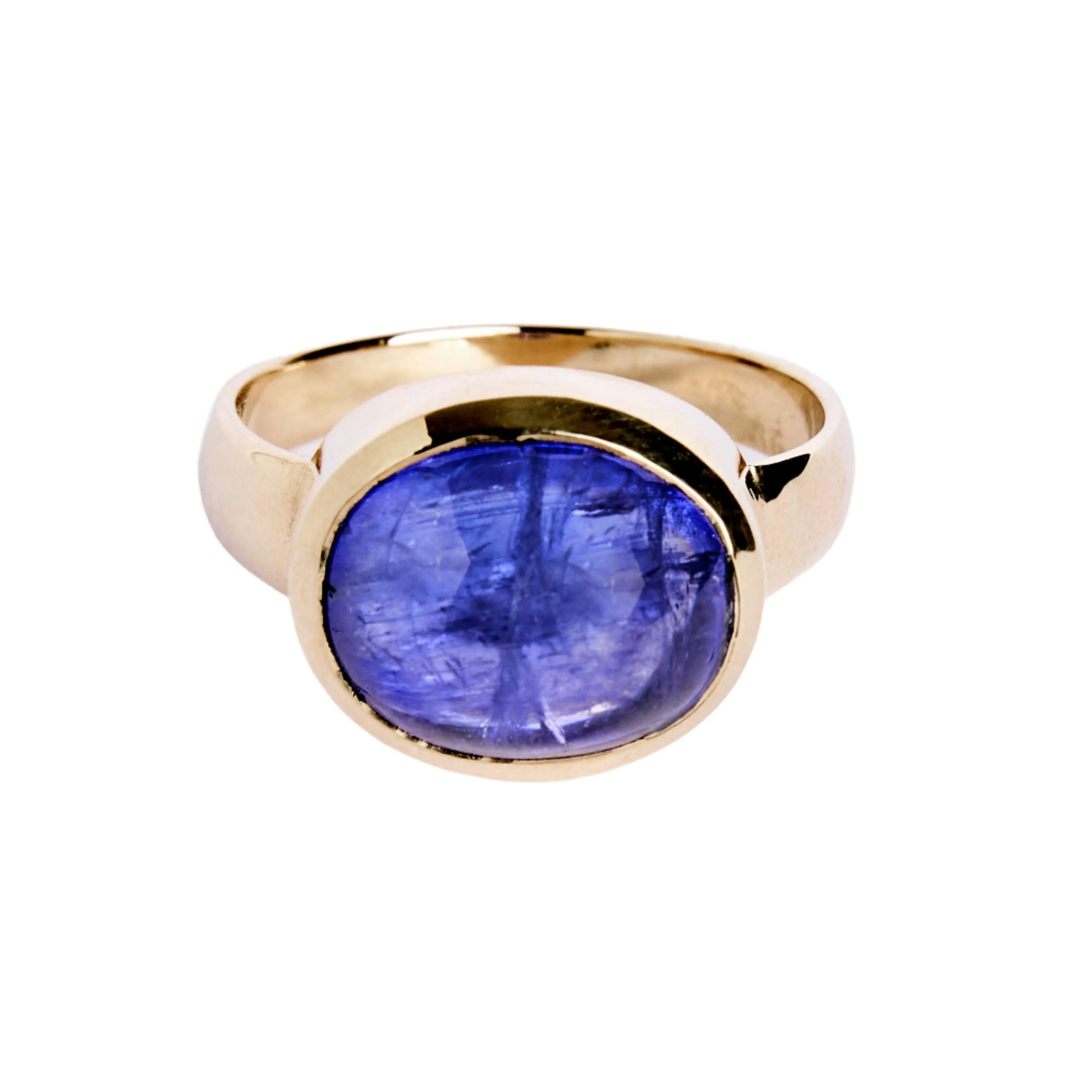 9ct yellow gold ring with tanzanite oval cabochon size P