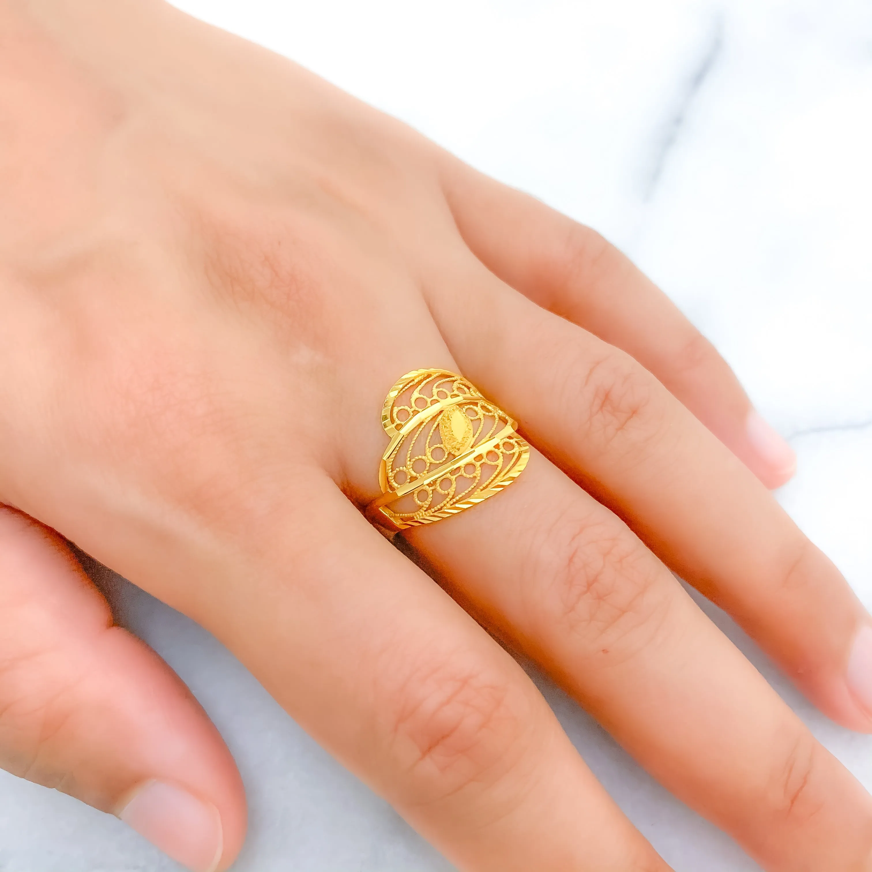 Attractive Wide Spiral Ring