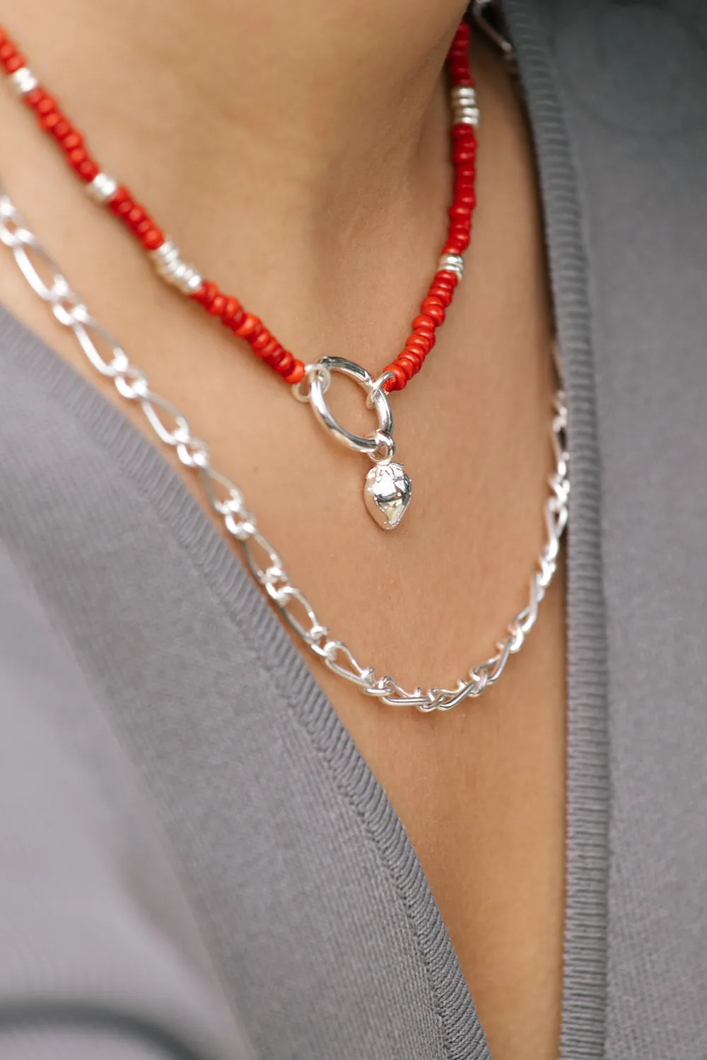 Berry red clasp necklace silver