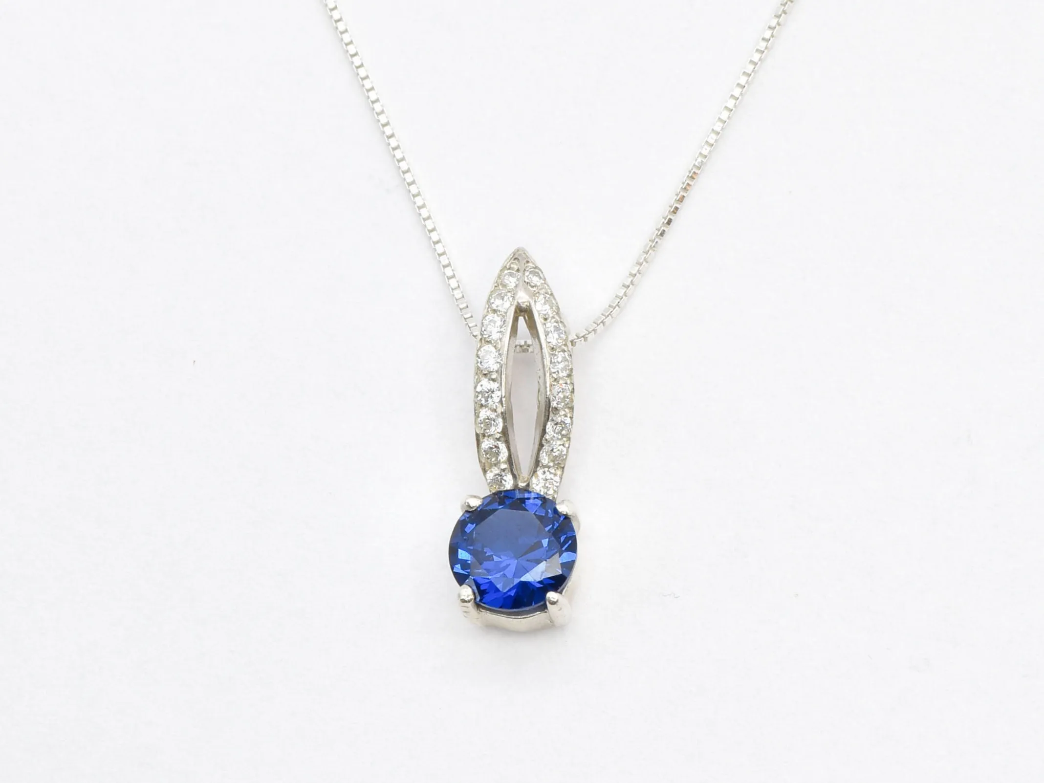 Blue Sapphire Necklace - Vintage Sapphire Pendant - Blue Bridal Necklace