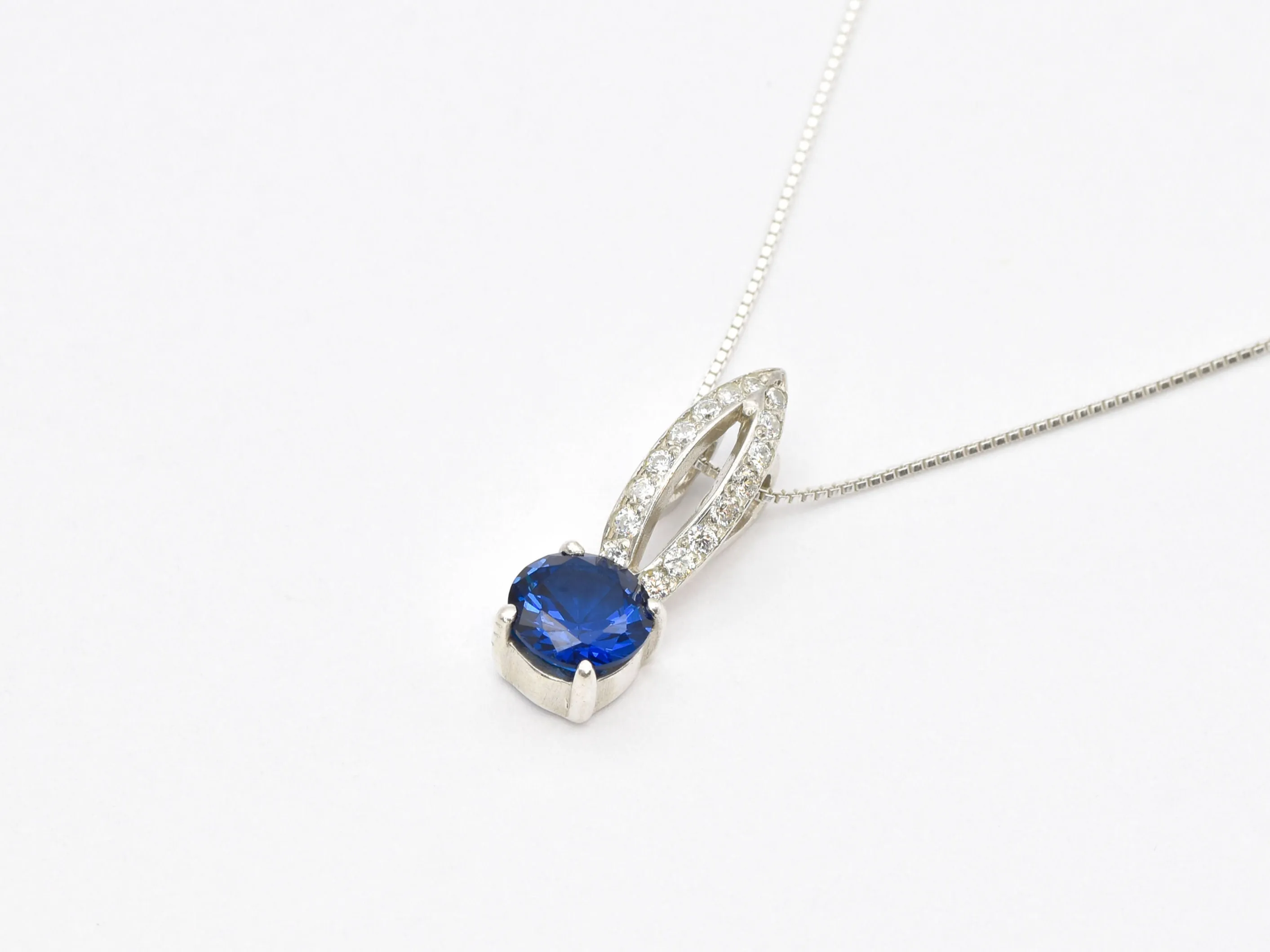 Blue Sapphire Necklace - Vintage Sapphire Pendant - Blue Bridal Necklace