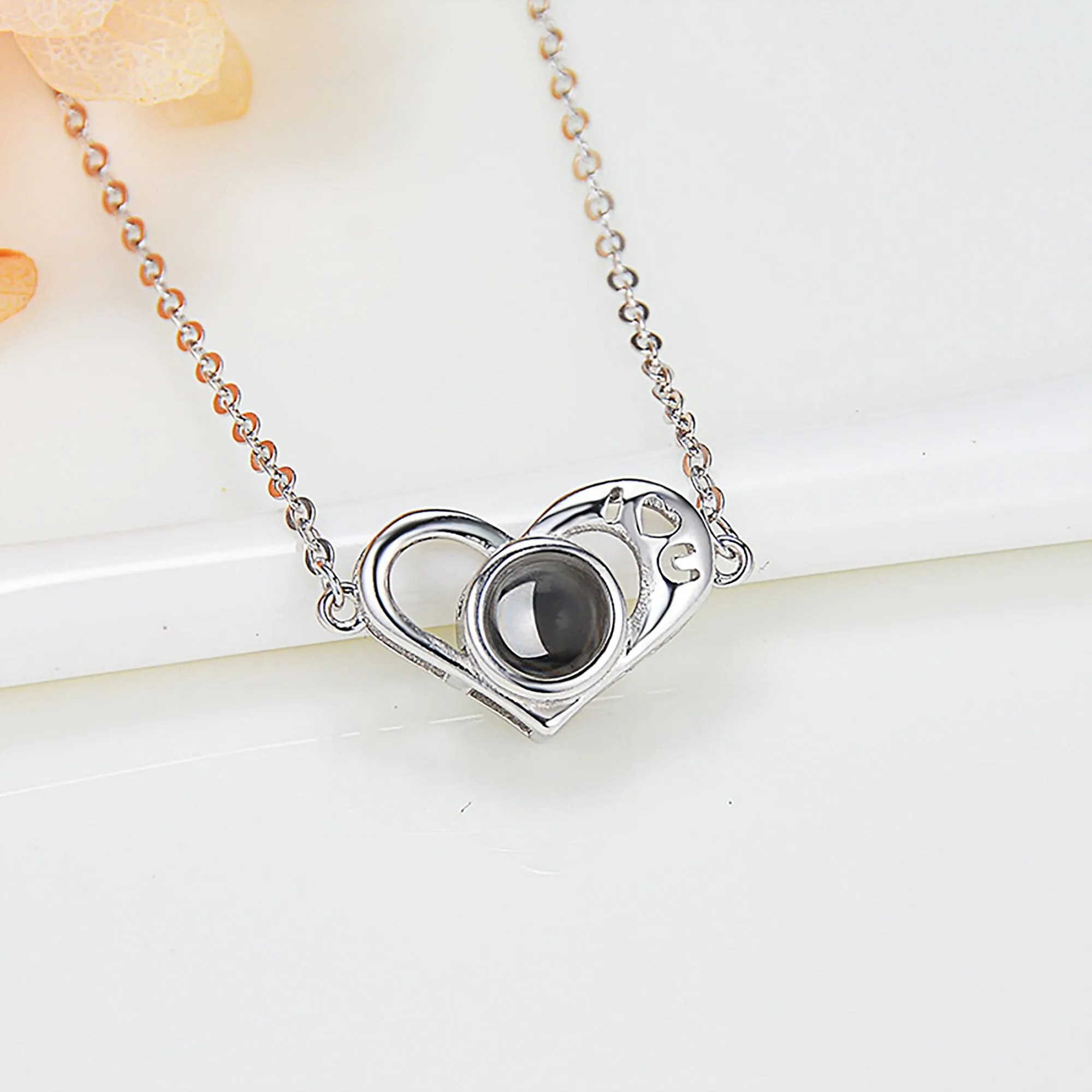 Love projection necklace with customizable photos memory of love Valentin