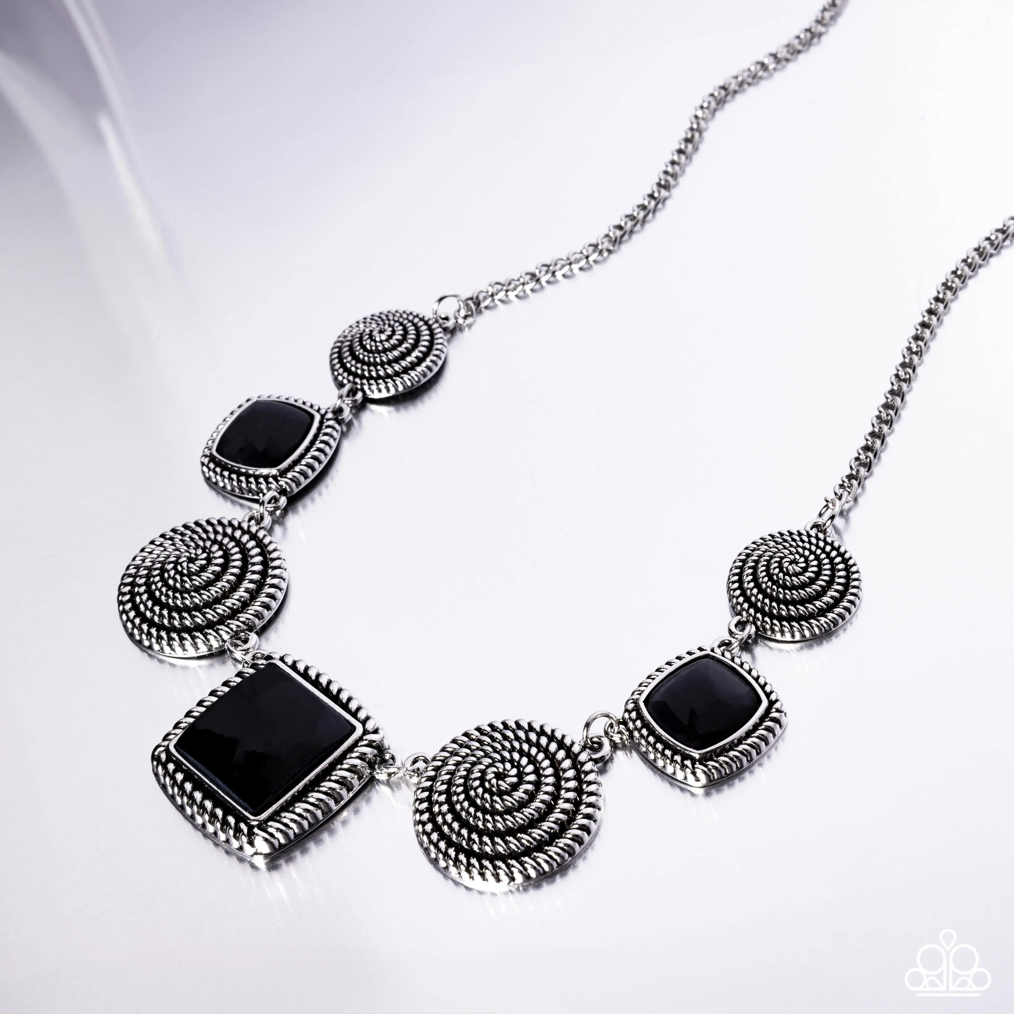 Necklaces Spiral Sass - Black