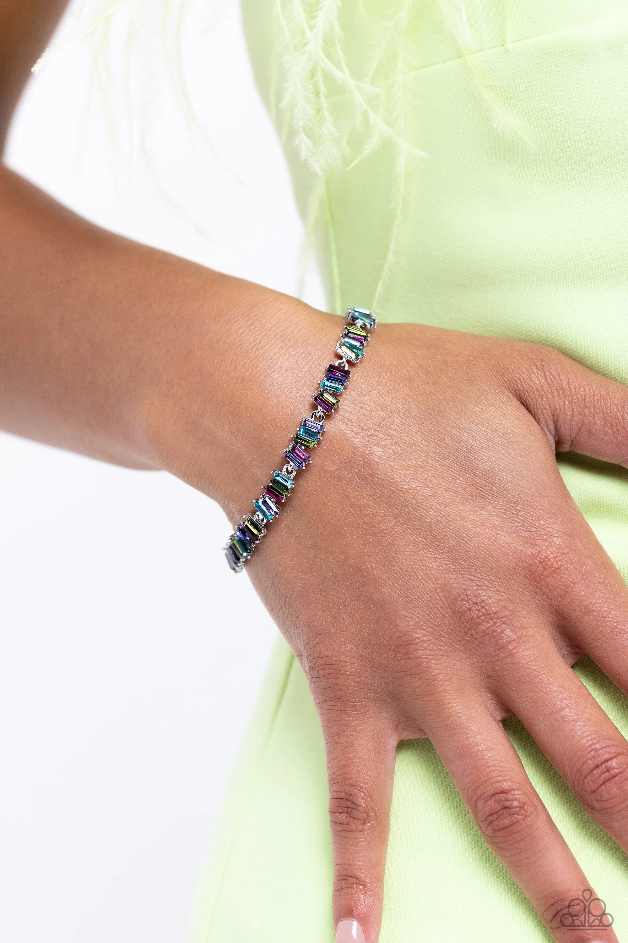 PAPARAZZI Emerald Ensemble - Multi BRACELETS