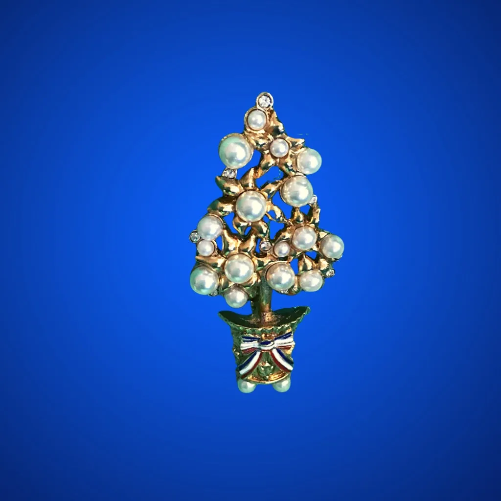 Patriotic Topiary Tree Pin